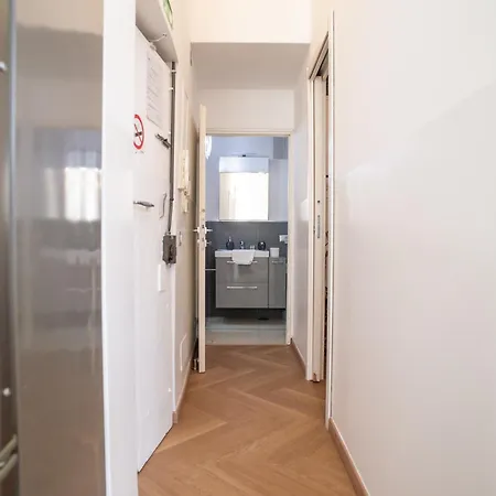 Colosseum Street Home-3